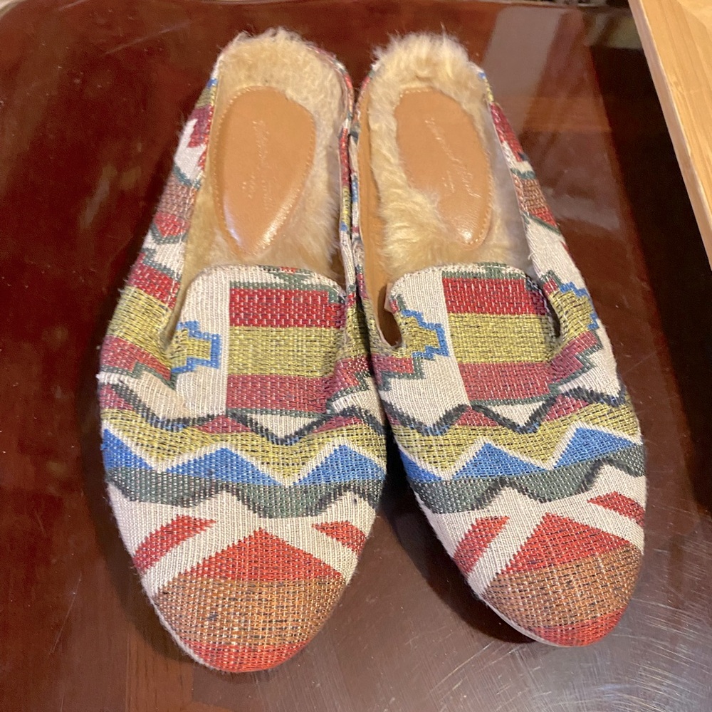 Universal thread slip on Aztec shoes. 
Women’s size 7.5